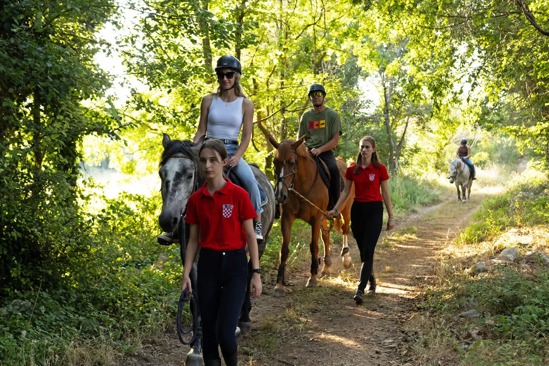 Fažana: Sunset 1-hour Horse Riding in Nature with Guide photo 2