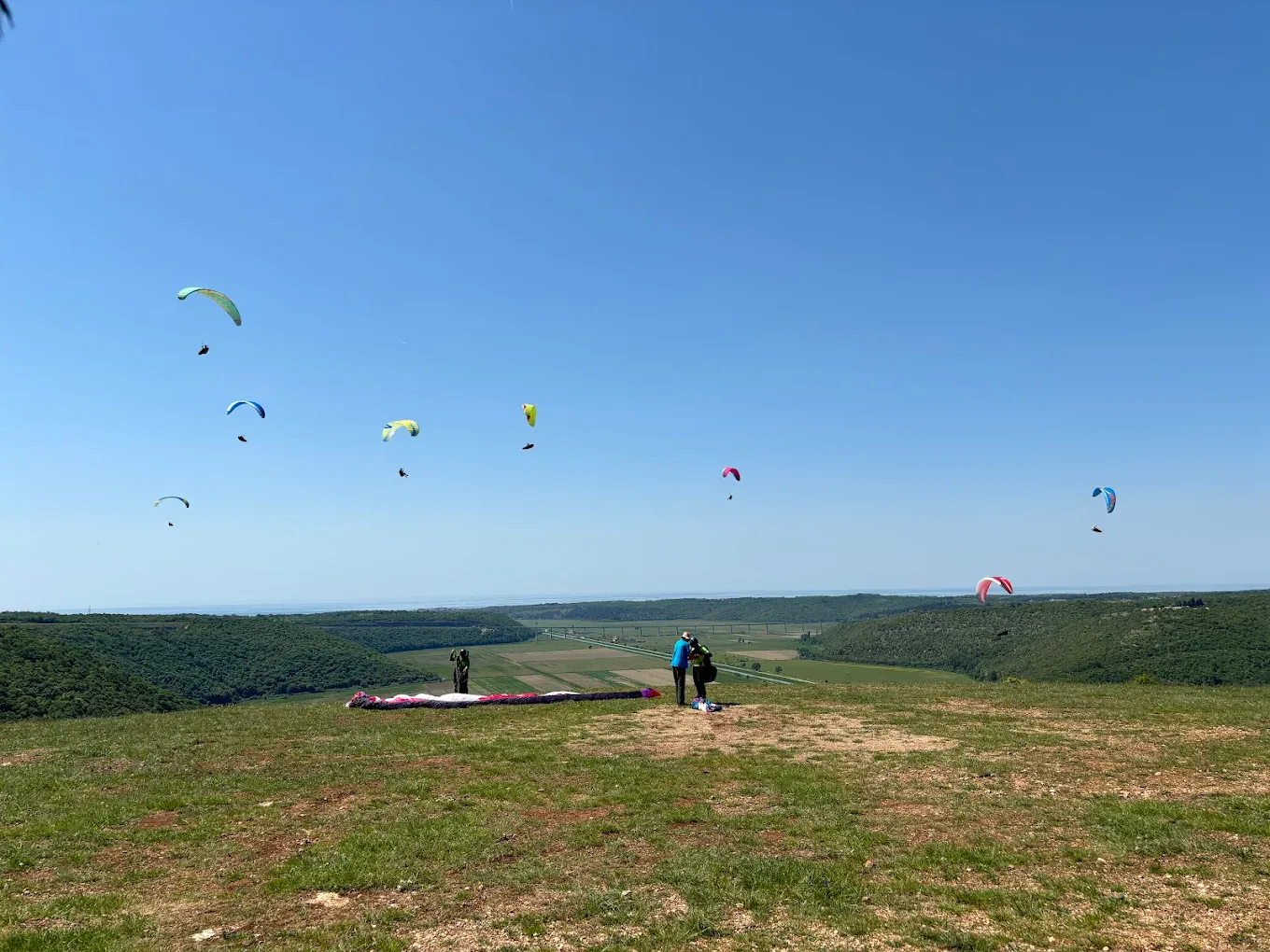 Kaštelir: Paragliding Over Istria – Exclusive Tandem Flight Experience Above Croatia’s Most Stunning Landscapes photo 2